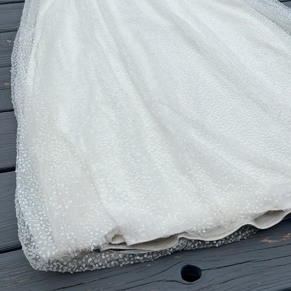 White sequined, one shoulder gown - Picture 7 of 13